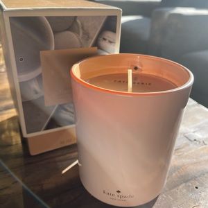 Kate Spade Patisserie range candle. Ceramic container. Vanilla scent